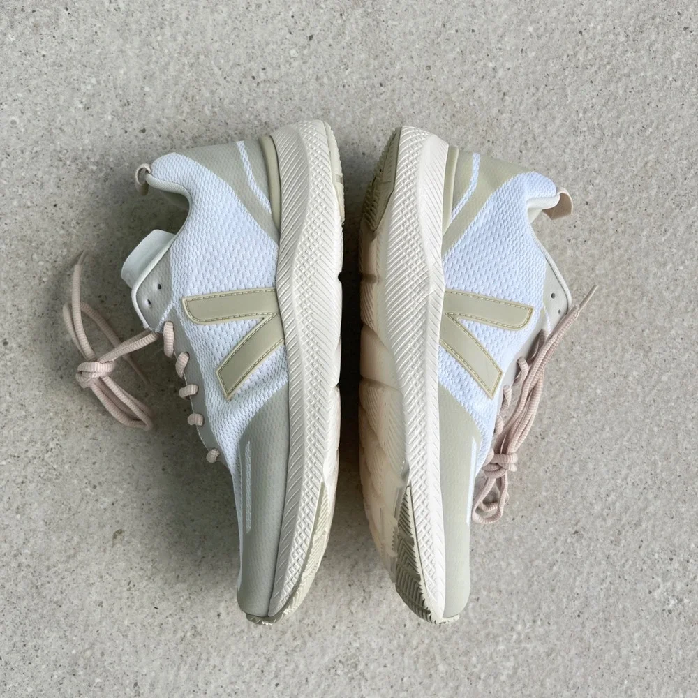 Veja Impala Sneaker‎ in Eggshell Pierre